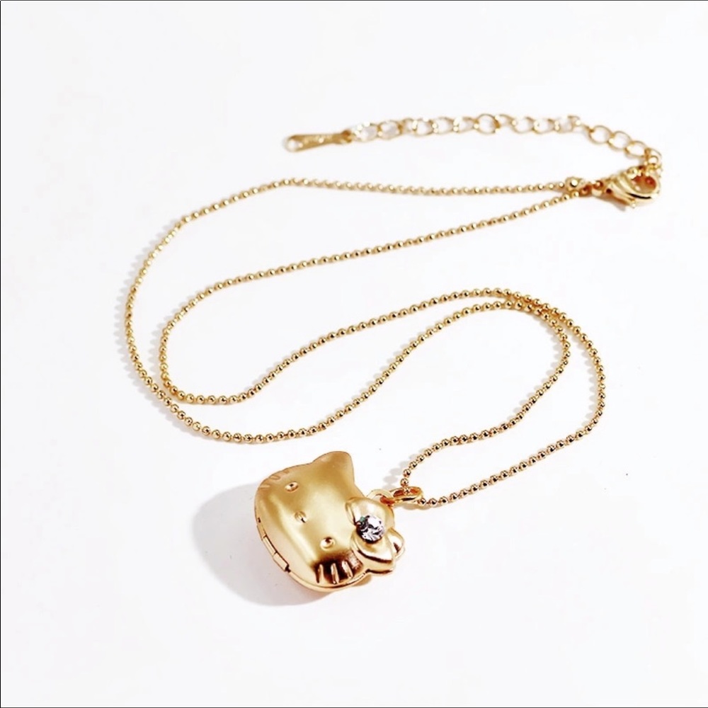Silver Hello Kitty locket - Picture 3 of 4